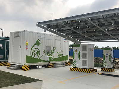 Зарядные станции с солнечными панелями для электромобилей + системой накопления энергии
